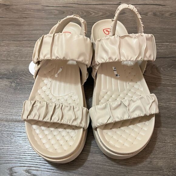 Blondo Chloe Women Waterproof sandal size 7.5 - Picture 8 of 9